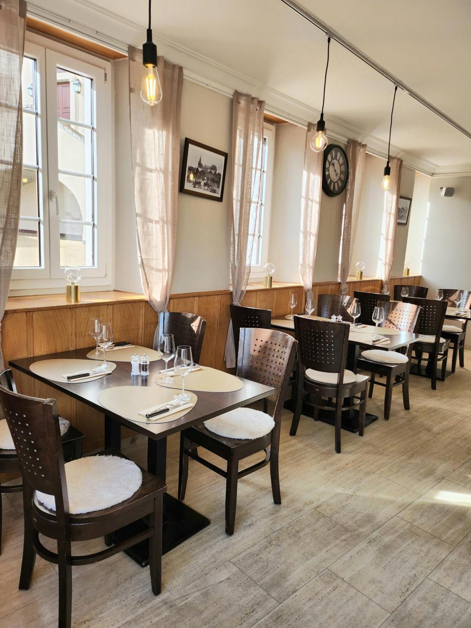 Auberge De L'Union ランス エクステリア 写真